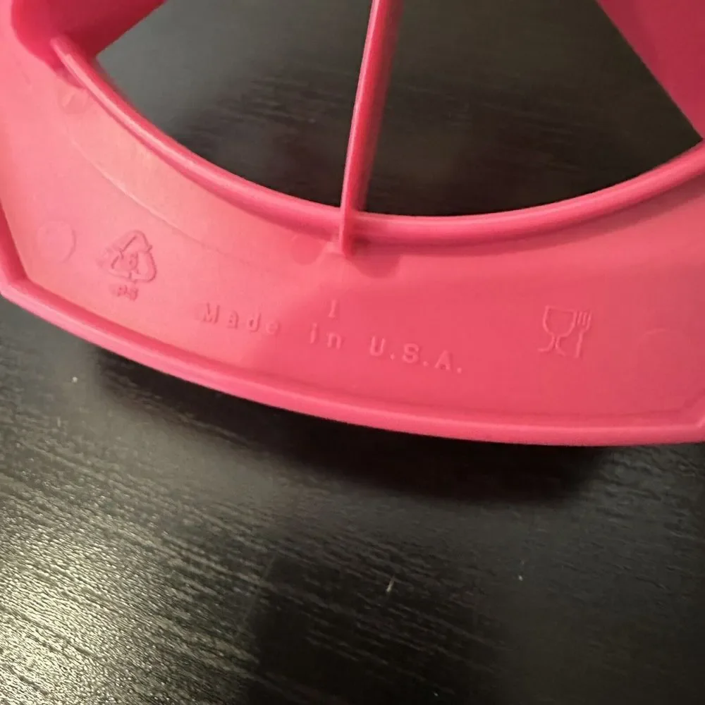 Tupperware Apple Corer Slicer Perfect Wedges‎ Pink Kitchen Gadget USA